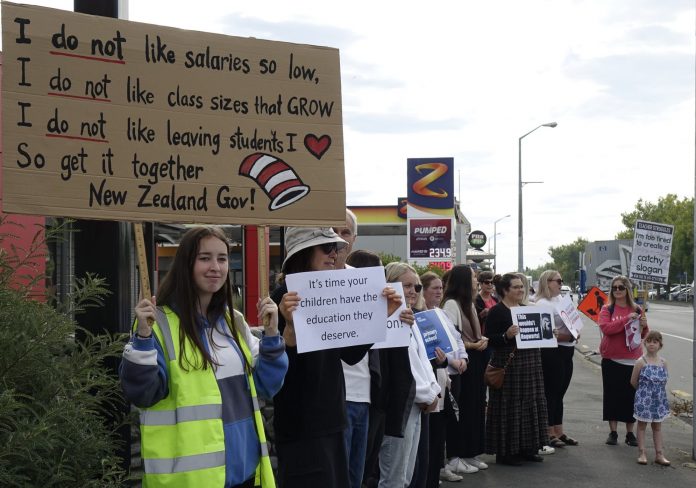 ash23teachers strike (7)