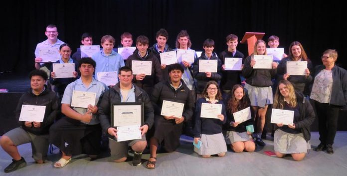 Ash2AshCollFoundationGradua (1) (Medium)