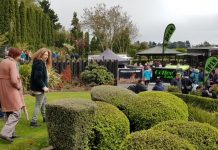 Gardens, stalls support rescuers